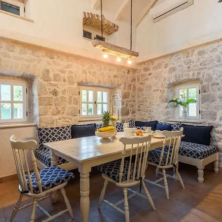 Holiday home Stunning In With Wifi