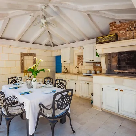 Stunning In With Wifi