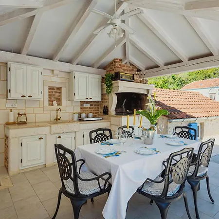 Stunning In With Wifi Orebić